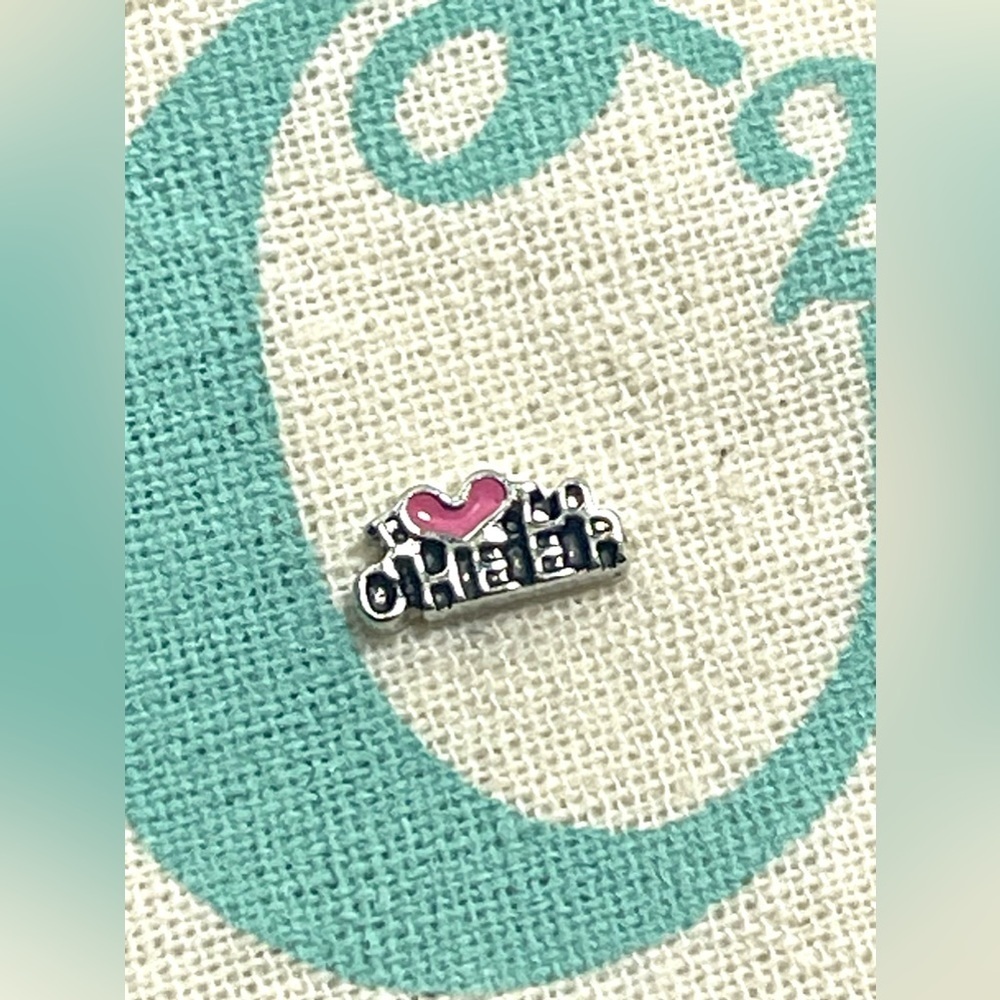 Origami Owl Living Lockets HTF Retired I heart Cheer Floating Charm - Picture 1 of 2